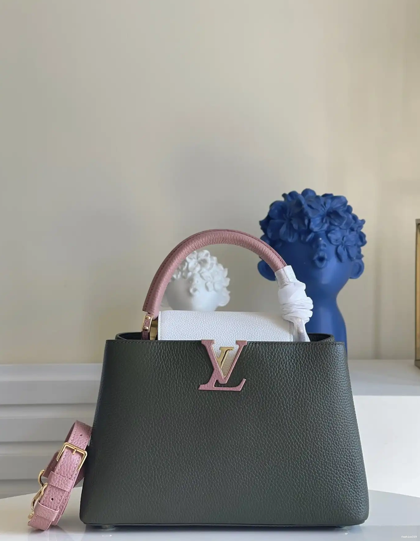 CAPUCINES VUITTON LOUIS BB 0402